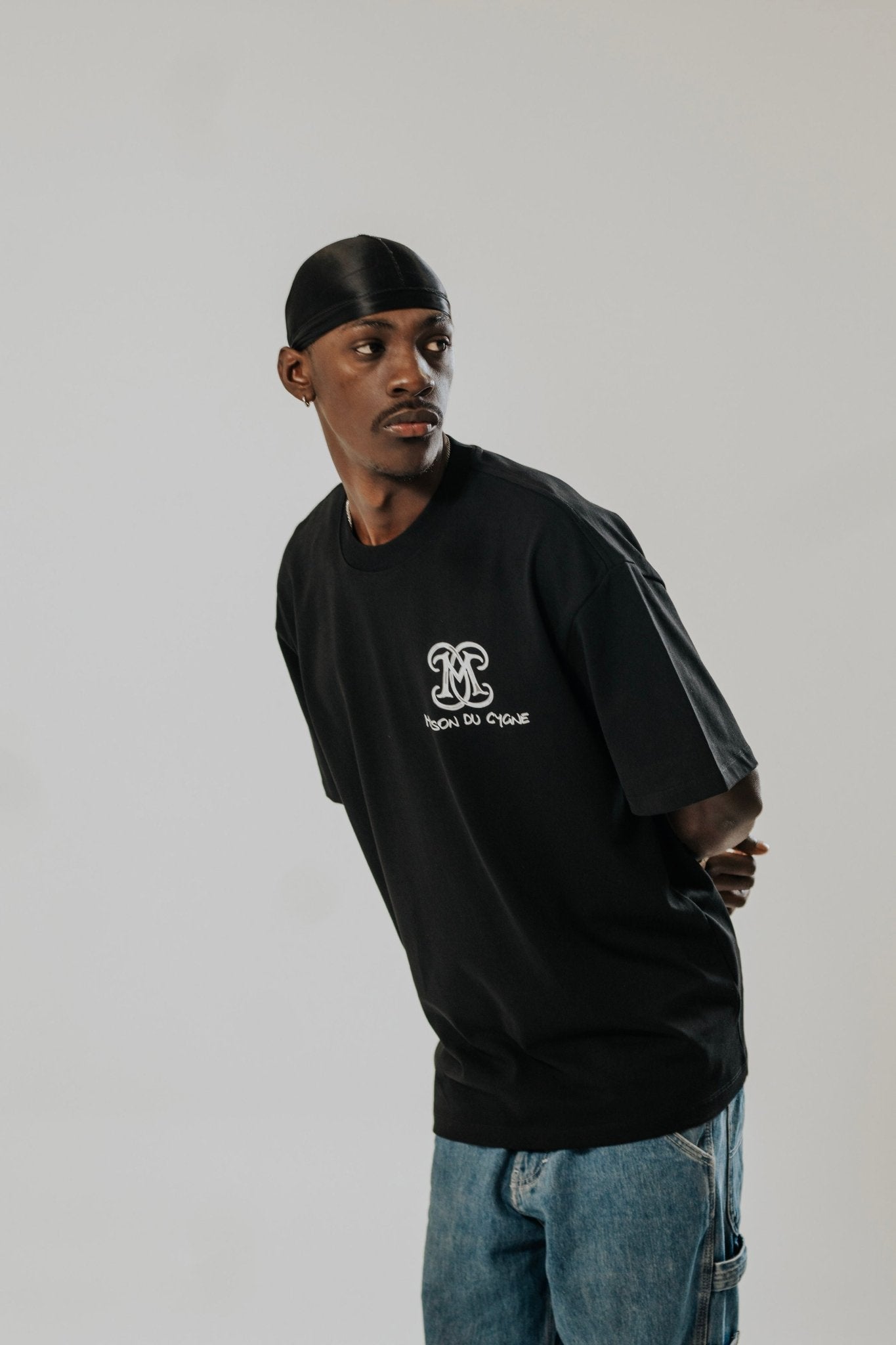 Who Cares Tee - Maison Du Cygne