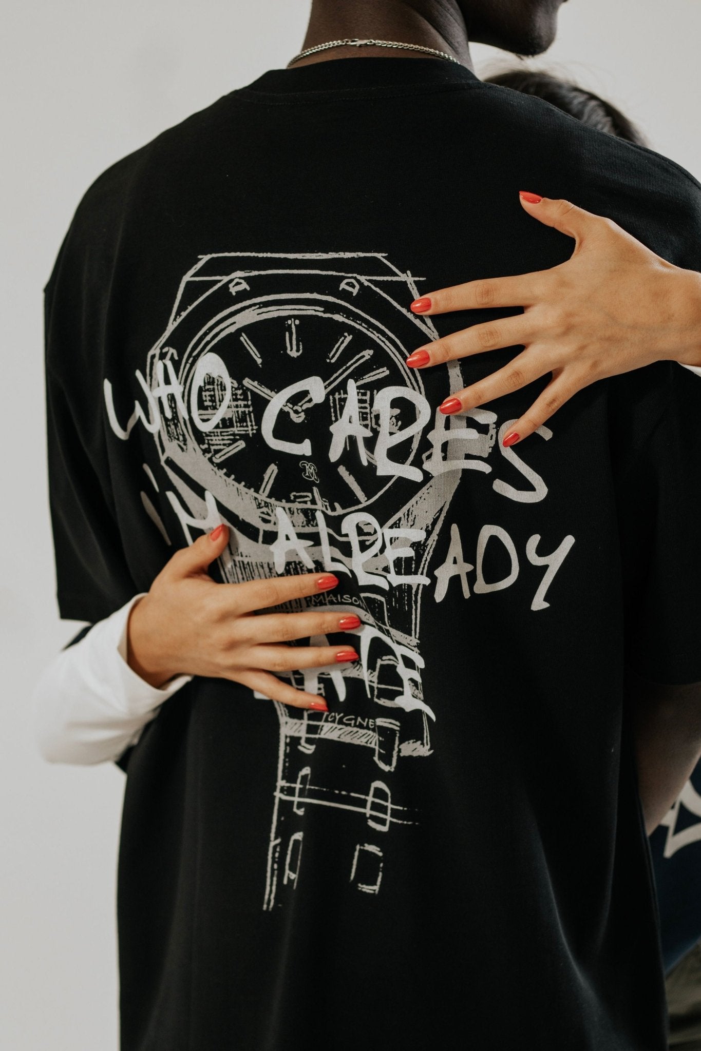 Who Cares Tee - Maison Du Cygne