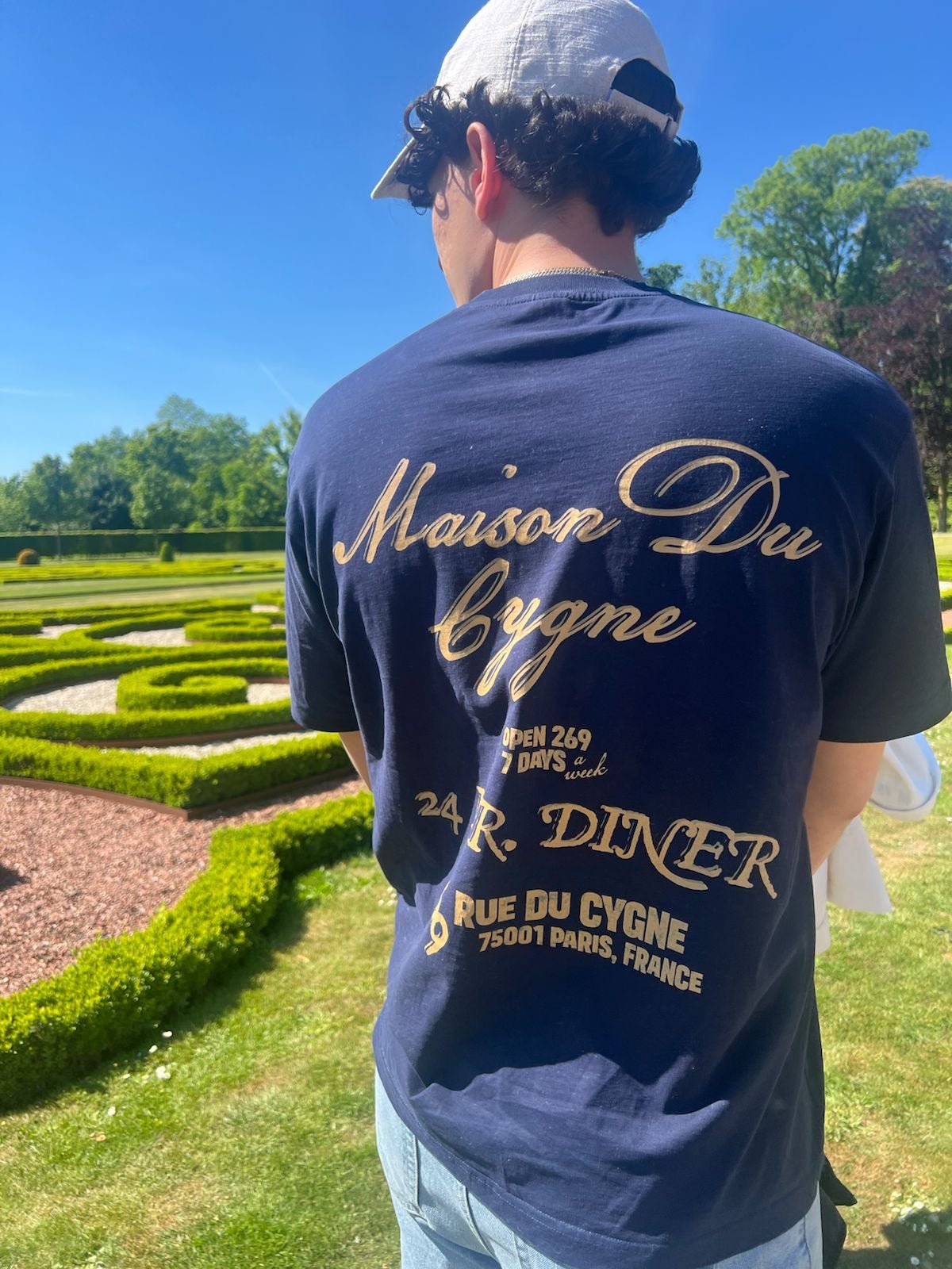 Grand Réserve Tee - Maison Du Cygne
