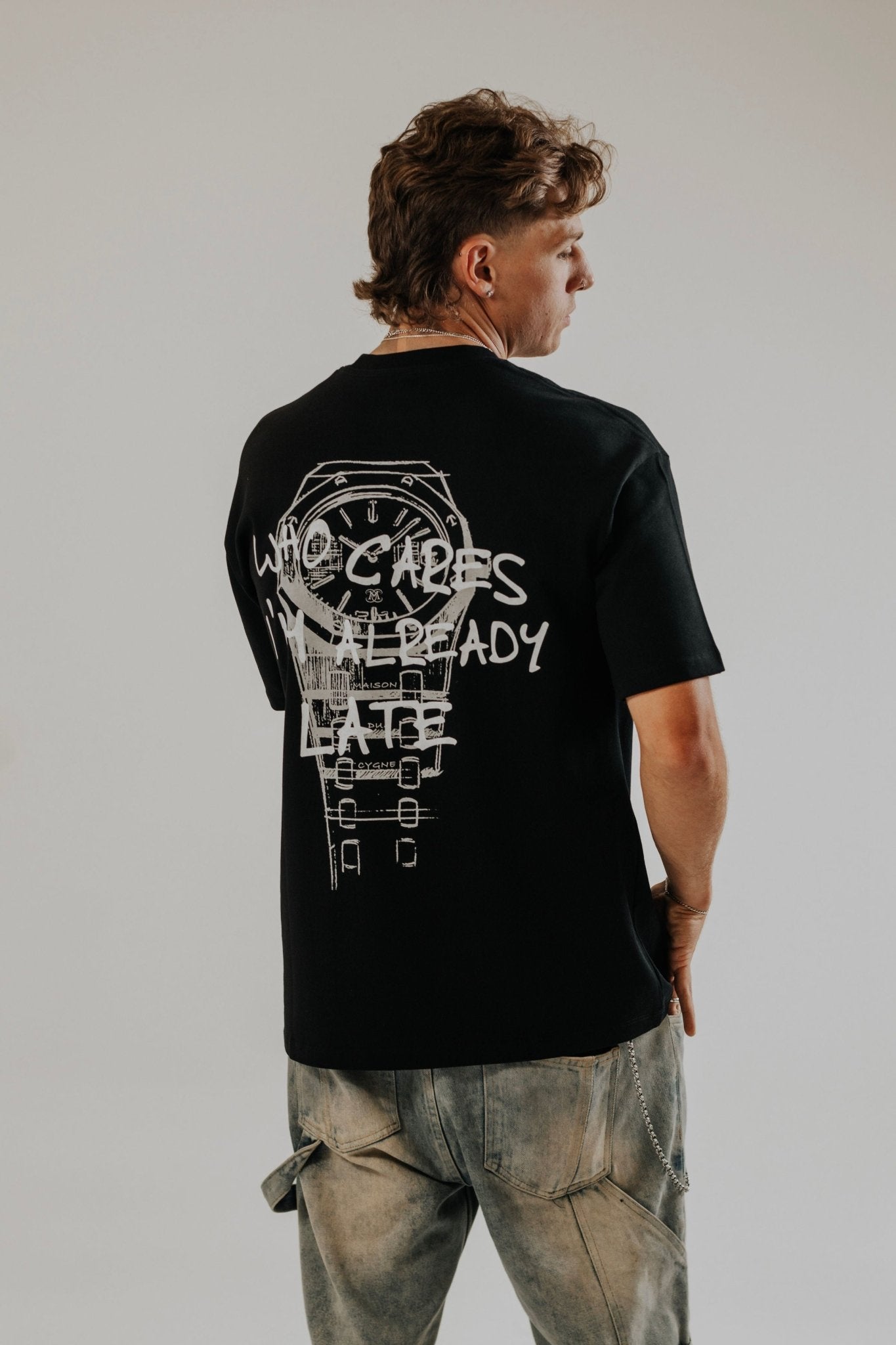 Who Cares Tee - Maison Du Cygne