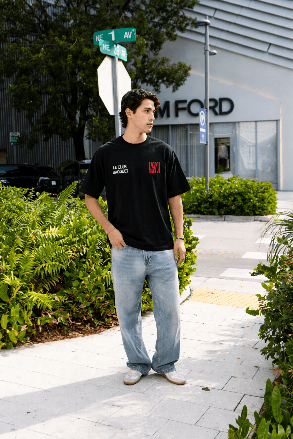 CLUB STANDARD TEE - Maison Du Cygne