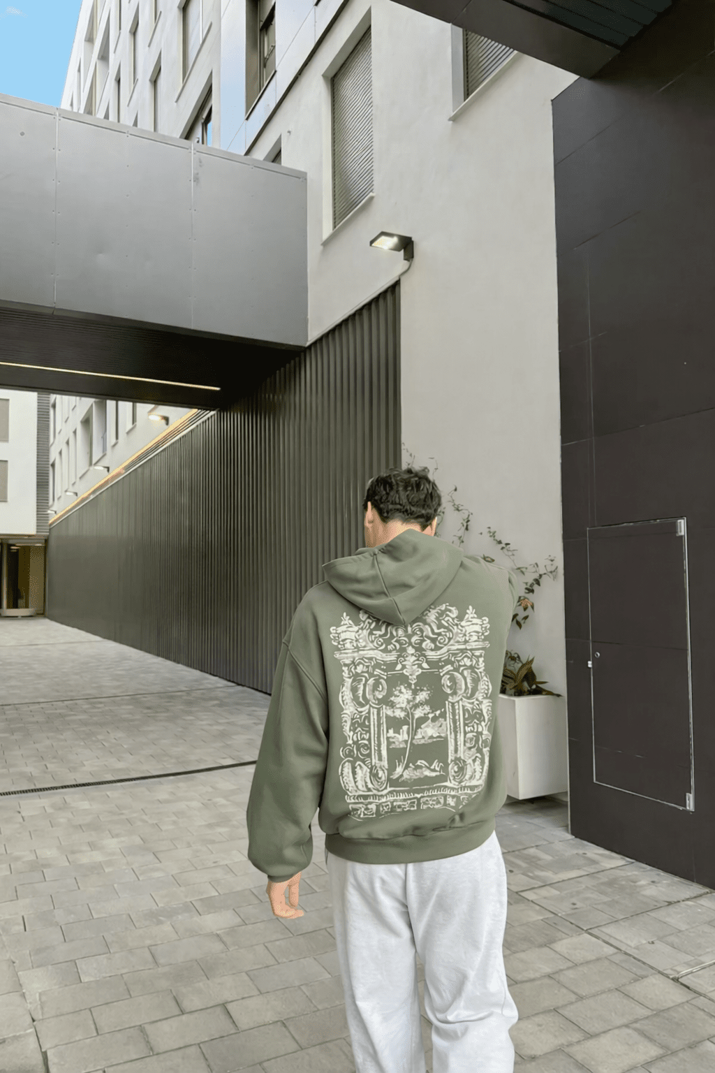 PALAIS HOODIE - Maison Du Cygne