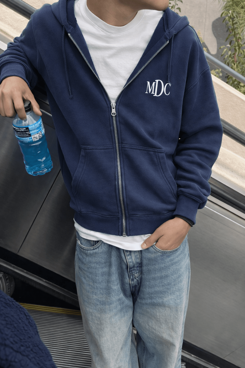 LE RACQUET CREST HOODIE - Maison Du Cygne