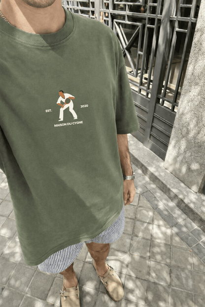 UNDERDOG™ TEE - Maison Du Cygne