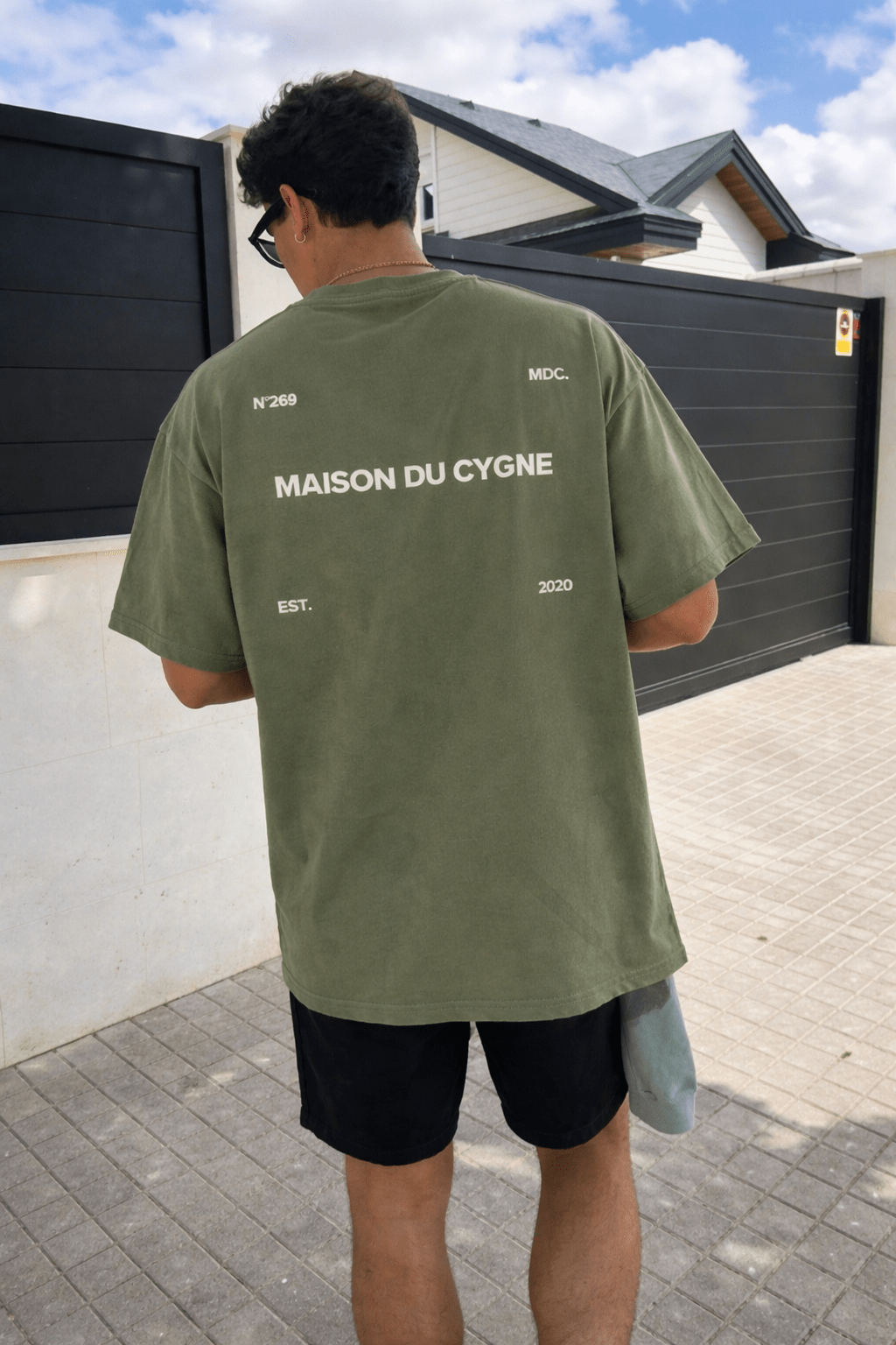 UNDERDOG™ TEE - Maison Du Cygne